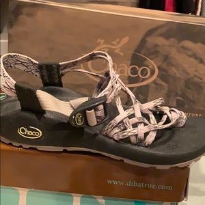 Chacos Size 8